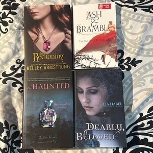 🌷2/22🌷4 Dystopian Fantasy Book Bundle